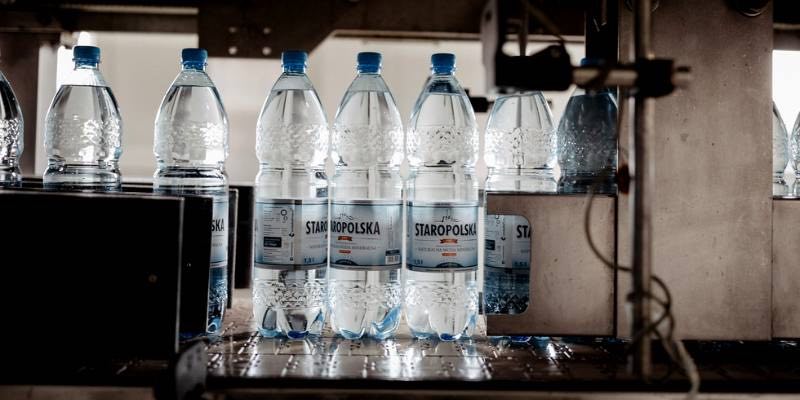 Producent wody butelkowanej