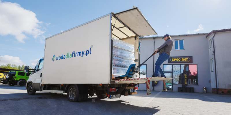 zapewnienie wody pracownikom