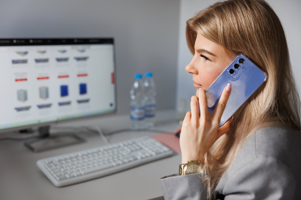 Paleta z butelkami naturalnej wody niegazowanej 0.5l dla firm